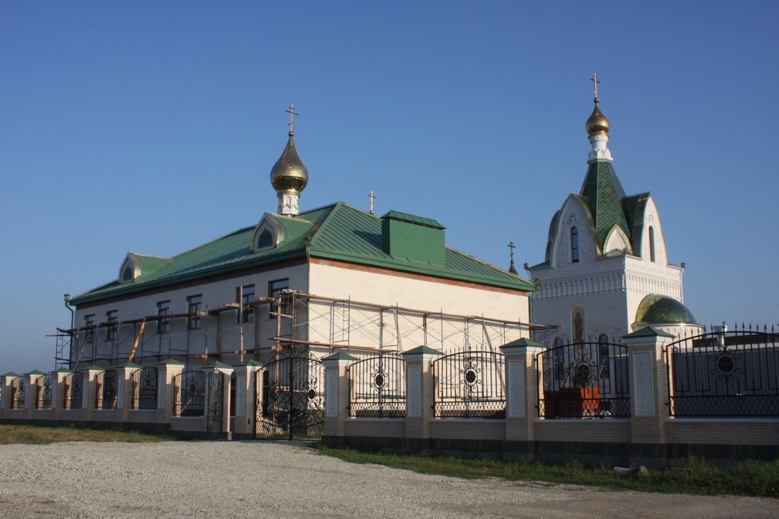 Храм-часовня Сергия Радонежского, Новоукраинский (Крымский район, Краснодарский край). фасады