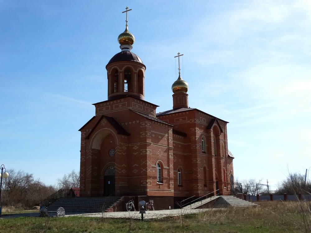 Церковь Георгия Победоносца, Красноярский (Кваркенский район, Оренбургская область). фасады