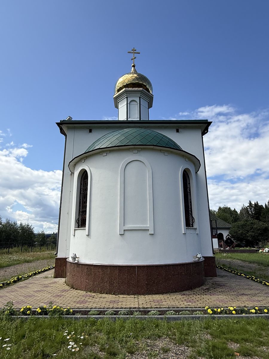 Церковь Артемия Веркольского на Северном кладбище, Ханты-Мансийск (Ханты-Мансийский район и г. Ханты-Мансийск, Ханты-Мансийский автономный округ). фасады, Вид с востока