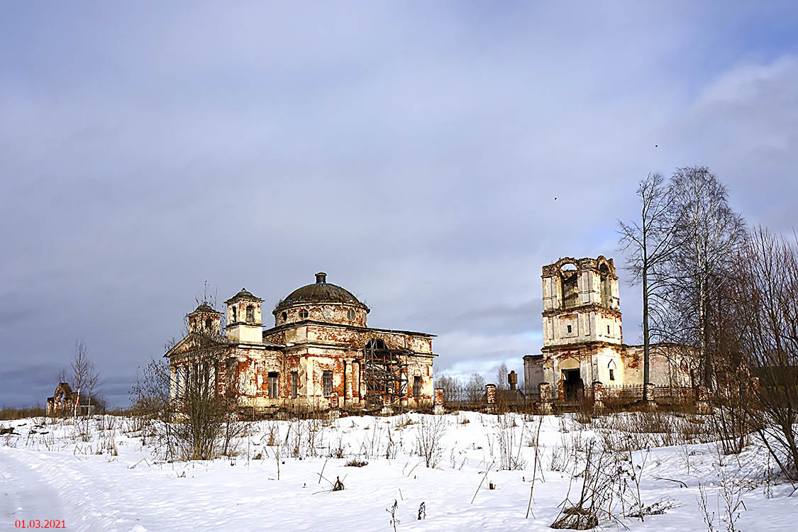 Переслегино. Храмовый комплекс. Церкви Петра и Павла и Александра Невского. общий вид в ландшафте