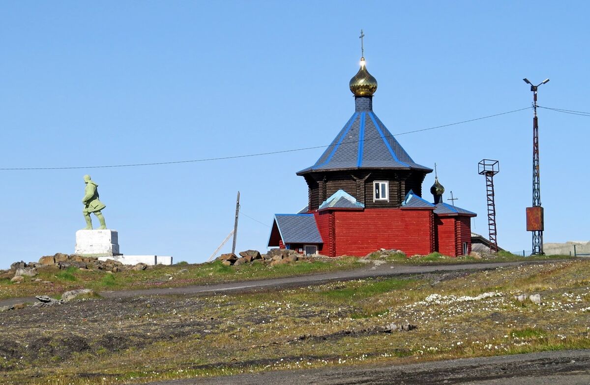Церковь Николая Чудотворца, Диксон (Таймырский Долгано-Ненецкий район, Красноярский край). общий вид в ландшафте