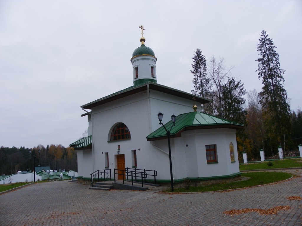 Елизарово. Церковь Сергия Радонежского. фасады