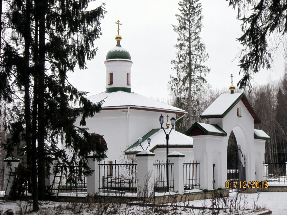 Елизарово. Церковь Сергия Радонежского. фасады, Церковь Покрова Пресвятой Богородицы.