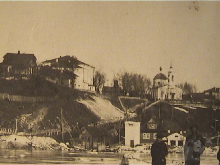Церковь Троицы Живоначальной (Екатерининская), Ржев (Ржевский район и г. Ржев, Тверская область). архивная фотография, Частная коллекция. Фото 1930-х годов