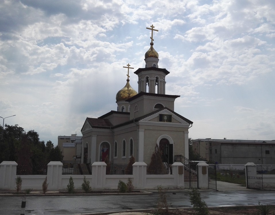 Ургенч. Церковь Иова Многострадального. фасады, Западный и северный входы