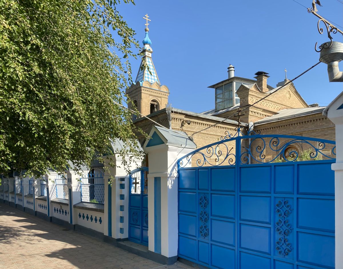 Церковь Покрова Пресвятой Богородицы, Самарканд (Узбекистан, Прочие страны). дополнительная информация, Вид с улицы с юго-востока