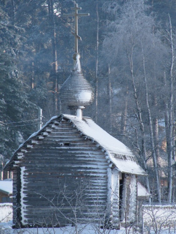 Сосновый Бор. Амвросиевский скит Оптиной пустыни. Часовня Успения Пресвятой Богородицы. фасады, Часовня