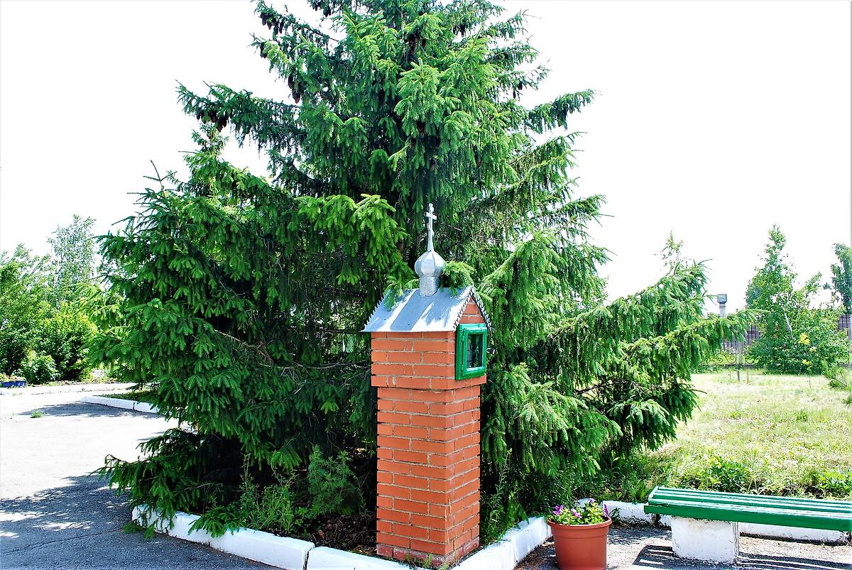 общий вид в ландшафте. Симеоно-Анненский Кизильский женский монастырь. Часовенный столб, Кизильское (Кизильский район, Челябинская область)