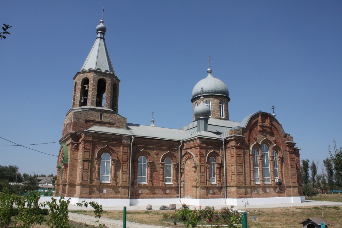 Церковь Троицы Живоначальной, Старонижестеблиевская (Красноармейский район, Краснодарский край). фасады