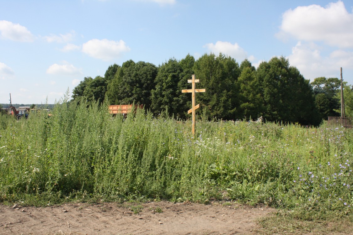 Волчья Дубрава. Церковь Покрова Пресвятой Богородицы. дополнительная информация, Вид на церковное место с юго-востока.