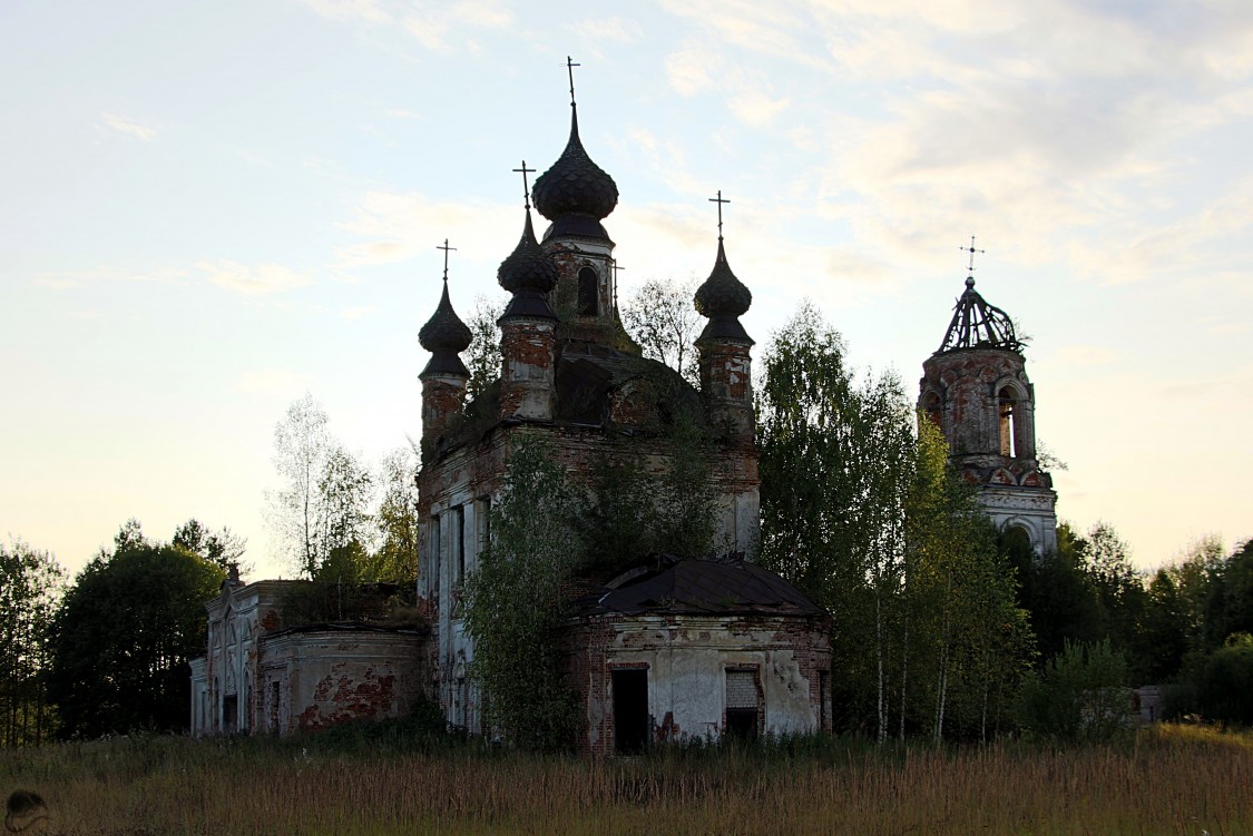 Арсеньева Слобода, урочище. Церковь Успения Пресвятой Богородицы. фасады