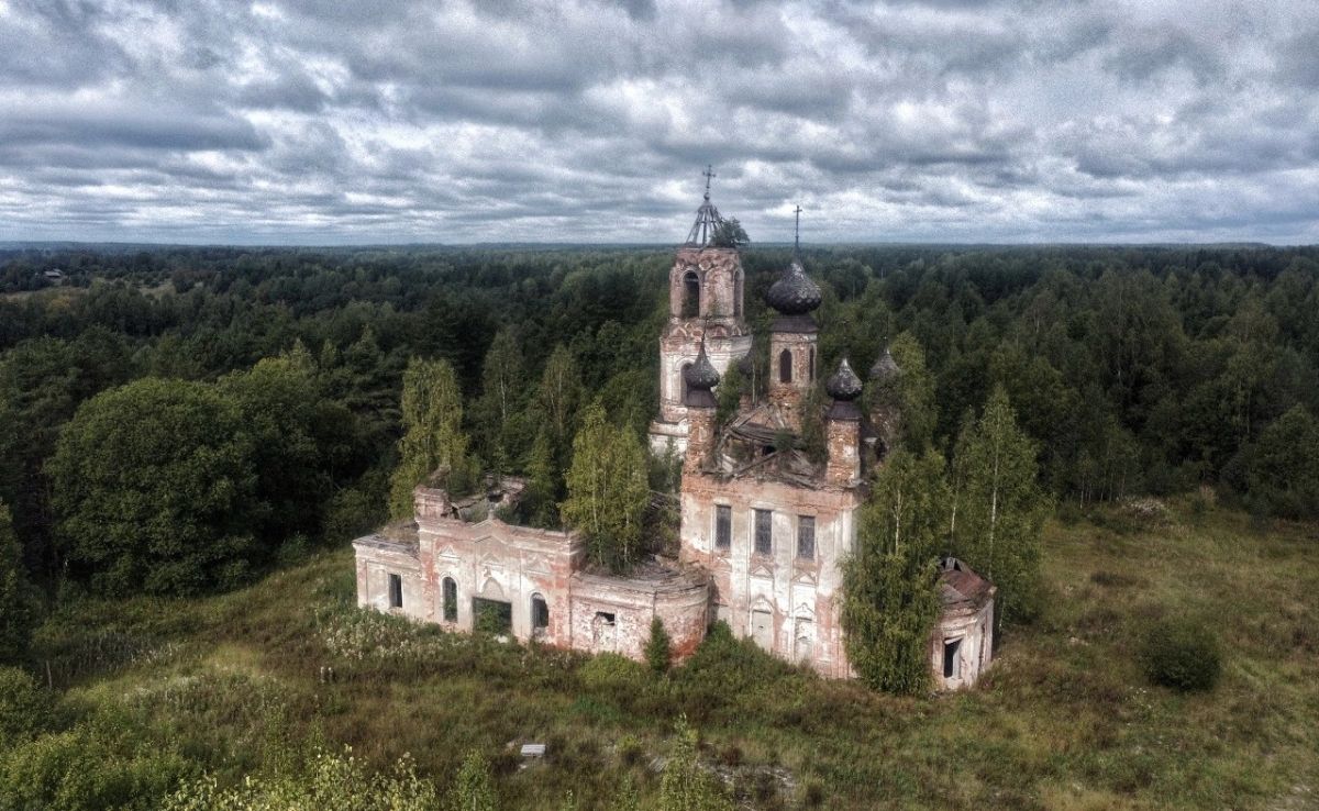 Церковь Успения Пресвятой Богородицы, Арсеньева Слобода, урочище (Антроповский район, Костромская область). фасады