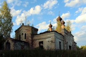 Арсеньева Слобода, урочище. Церковь Успения Пресвятой Богородицы