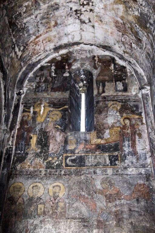 Несгуни. Церковь Христа Спасителя. интерьер и убранство, фрески западной стены, XII в.