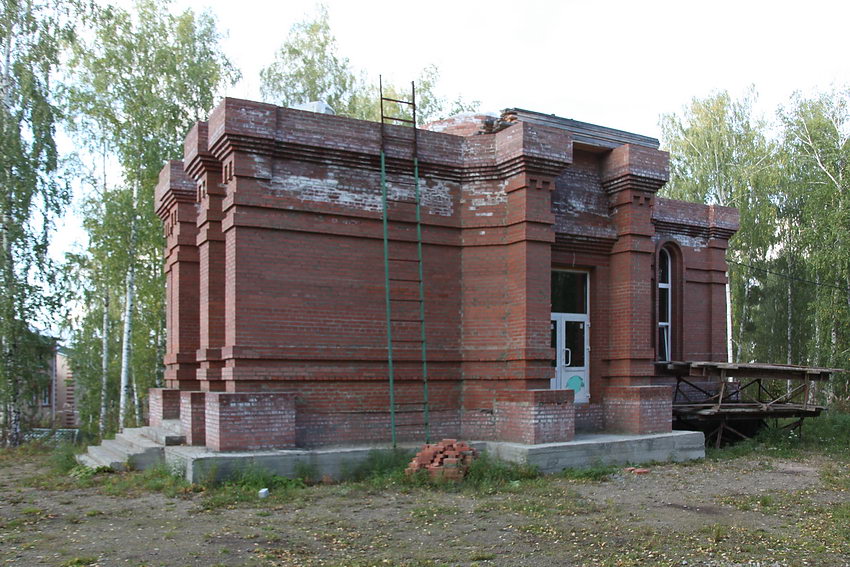 Еланчик. Церковь Петра и Февронии (строящаяся). фасады