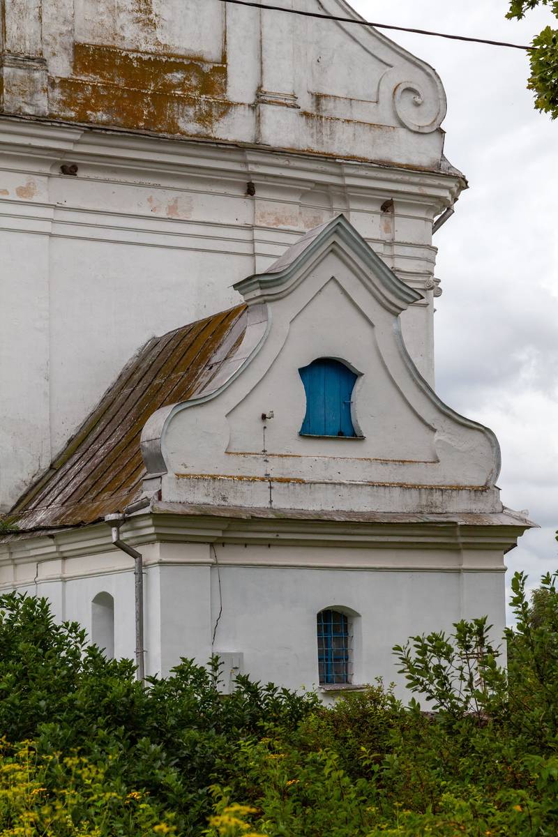 Церковь Успения Пресвятой Богородицы, Бусяжь (Ивацевичский район, Беларусь, Брестская область). архитектурные детали
