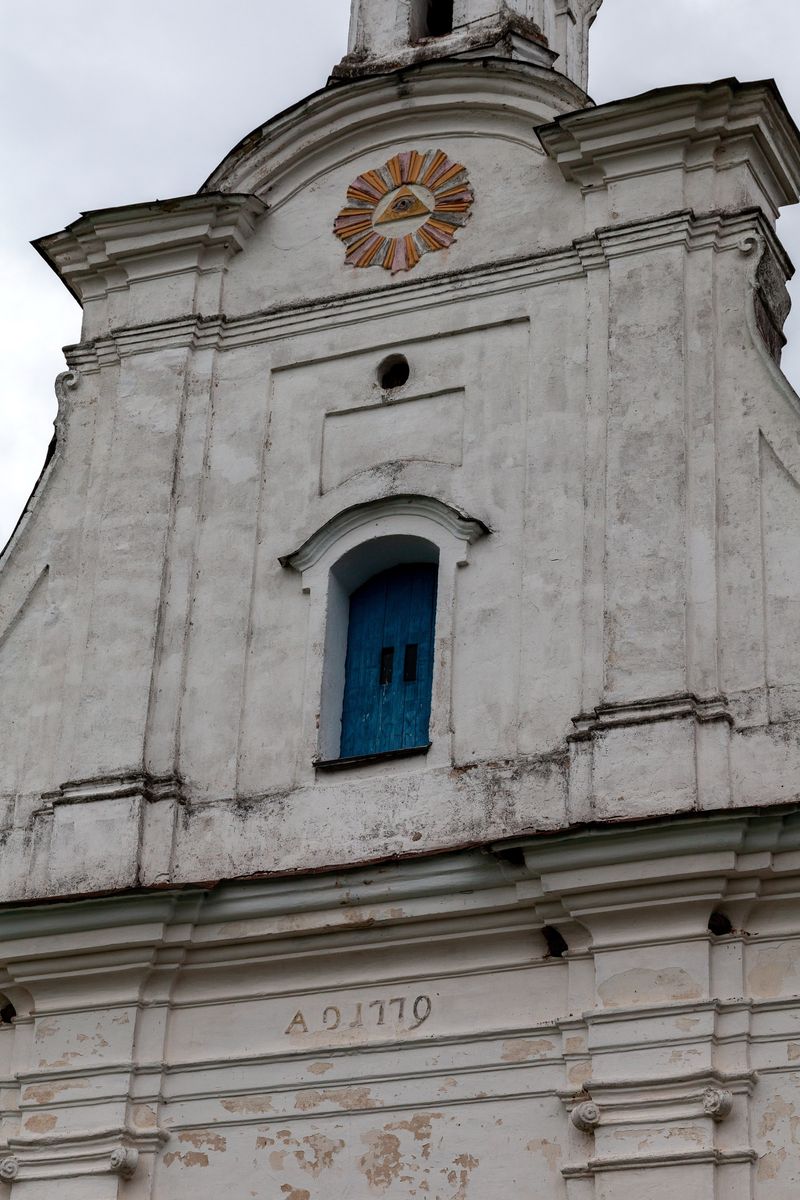 Церковь Успения Пресвятой Богородицы, Бусяжь (Ивацевичский район, Беларусь, Брестская область). архитектурные детали