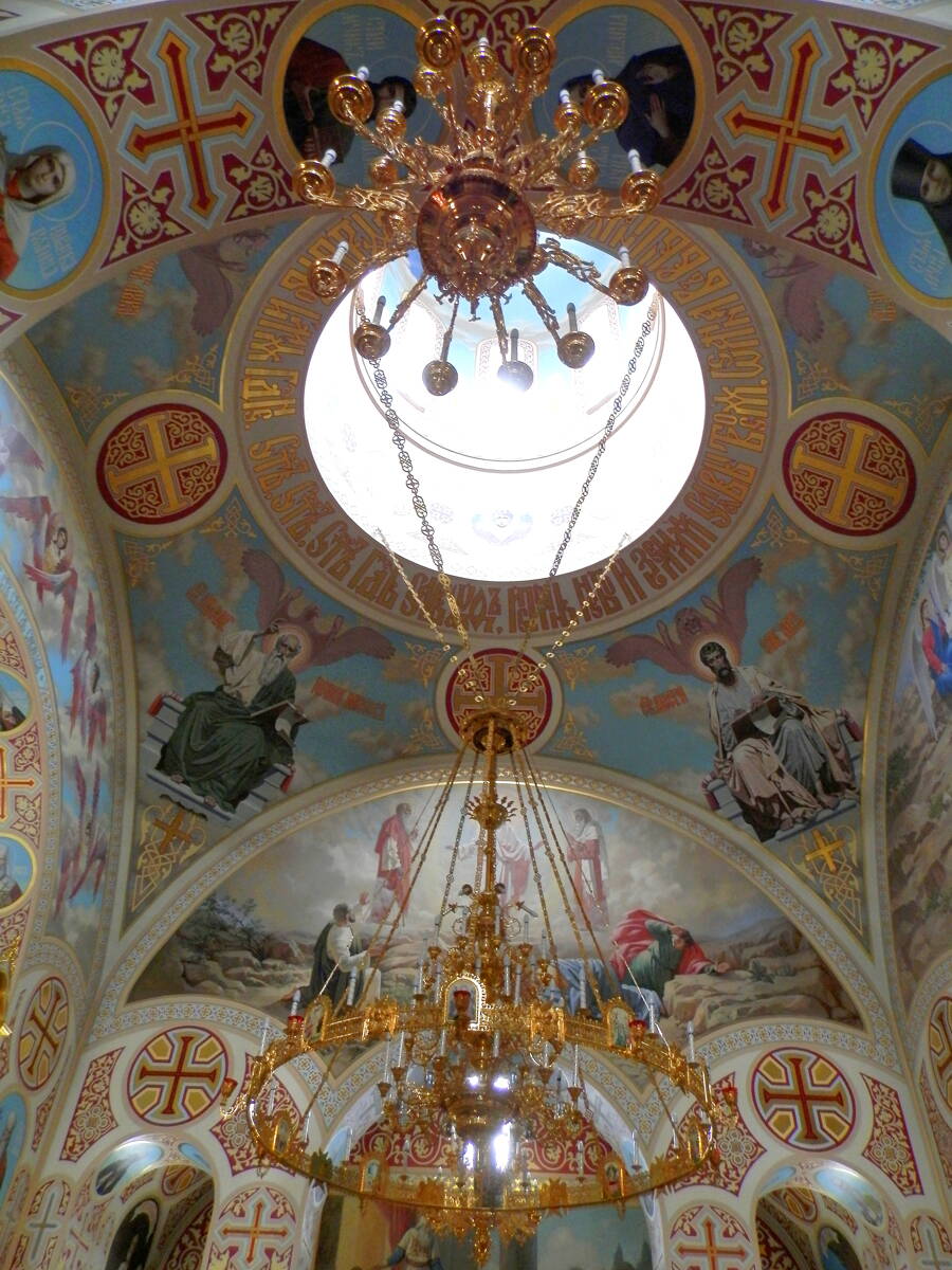 Церковь Илии Пророка, Каргат (Каргатский район, Новосибирская область). интерьер и убранство, Роспись свода. Интерьер.