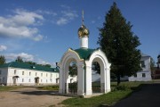 Богоявленский монастырь. Неизвестная часовня-сень, , Углич, Угличский район, Ярославская область
