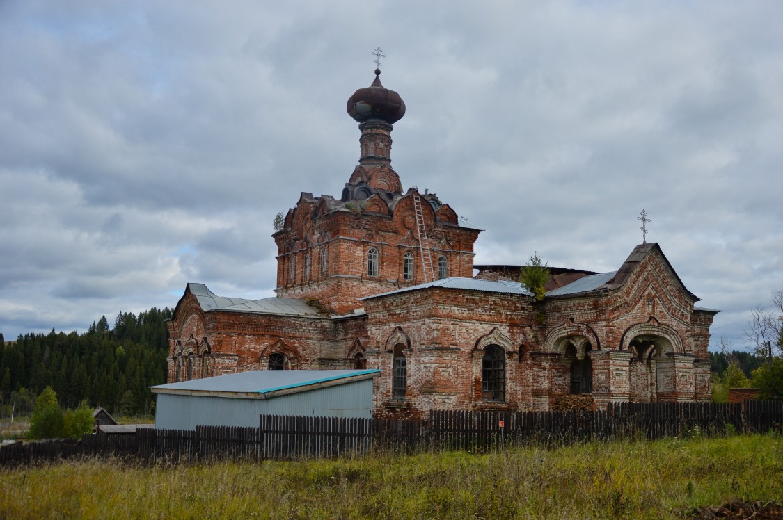 Церковь Спаса Нерукотворного Образа, Сюрсовай (Шарканский район, Республика Удмуртия). фасады