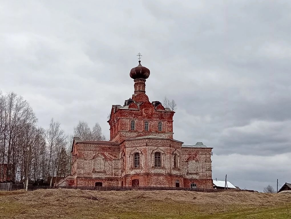 фасады. Церковь Спаса Нерукотворного Образа, Сюрсовай (Шарканский район, Республика Удмуртия)