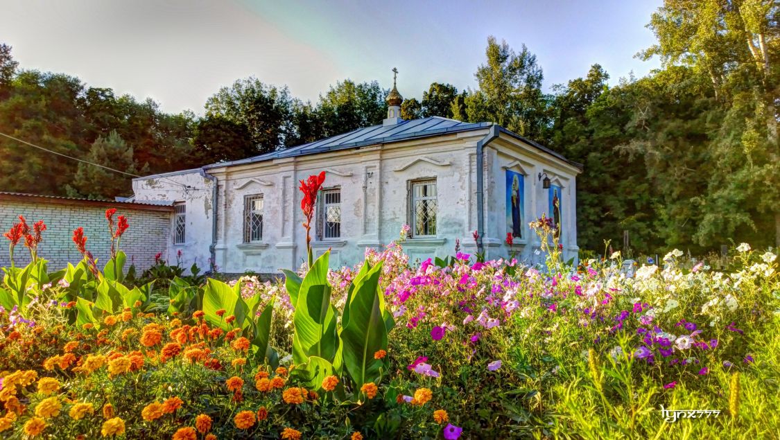 Сердобск. Церковь Владимира равноапостольного на кладбище (временная). фасады