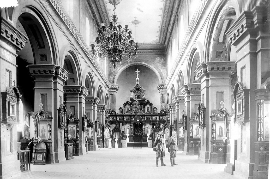 Сувалки. Церковь Александра Невского. архивная фотография, Интерьер храма. Частная коллекция. Фото 1916 г.