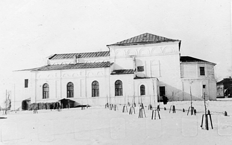 Собор Смоленской иконы Божией Матери, Данилов (Даниловский район, Ярославская область). архивная фотография, Вид церкви церкви с южной стороны. Фото первой половины ХХ века.