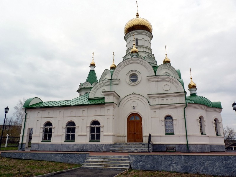 Церковь Троицы живоначальной (новая), Дебёсы (Дебёсский район, Республика Удмуртия). общий вид в ландшафте