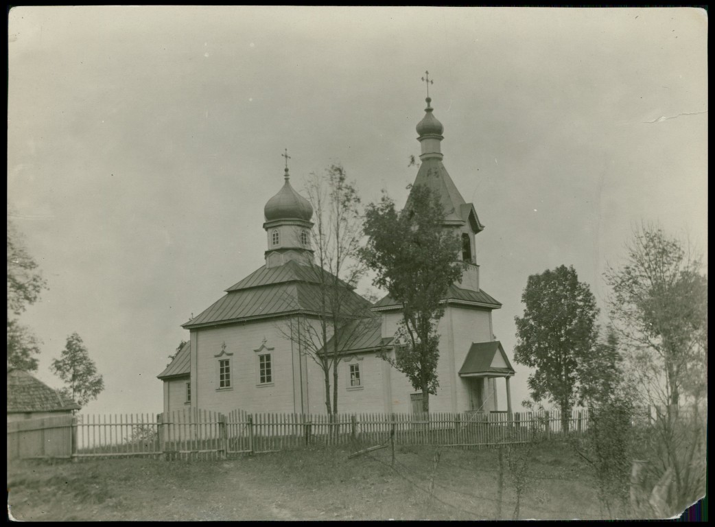 Черемошно. Церковь Покрова Пресвятой Богородицы. архивная фотография, Фото 1939 г. с сайта https://polona.pl/item/widok-ogolny-cerkwi-w-czeremosznie,MTc1OTUyMzM/