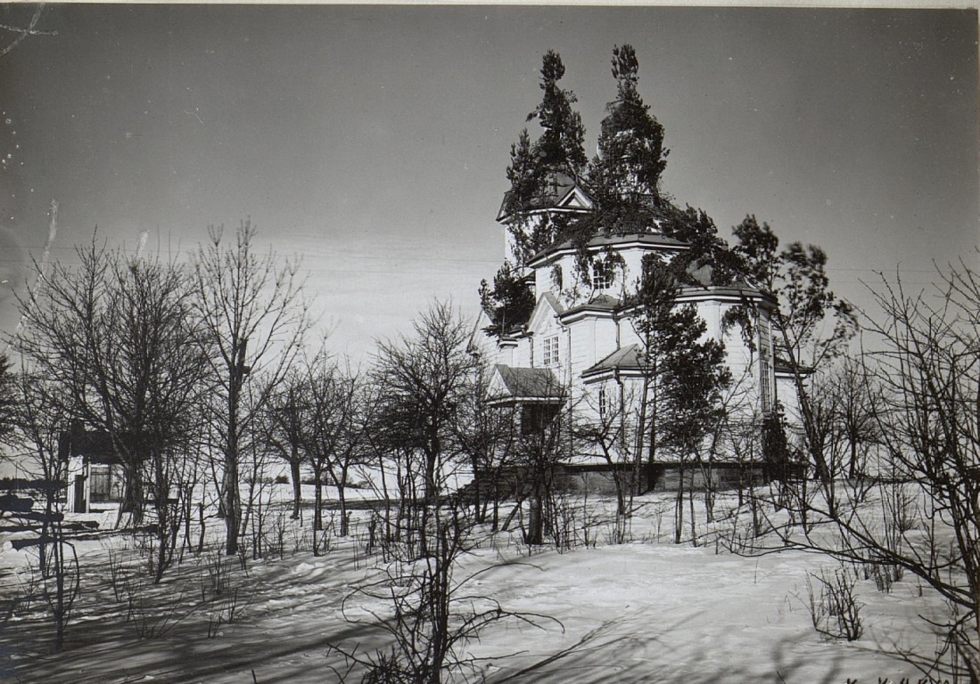 Церковь Димитрия Солунского, Озютичи (Владимирский район, Украина, Волынская область). архивная фотография, Частная коллекция. Фото 1916 г.