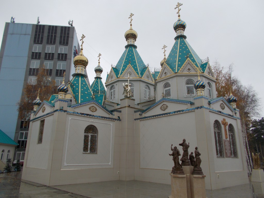 Бийск. Церковь Покрова Пресвятой Богородицы. фасады