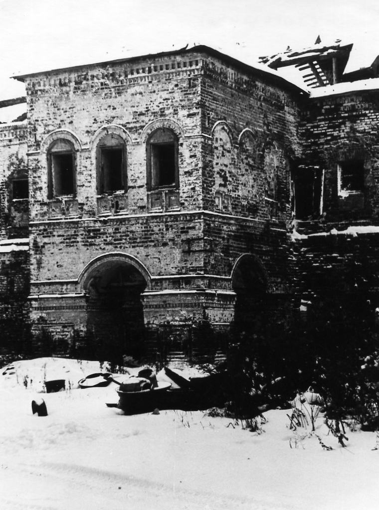 Георгиевский Белогостицкий монастырь. Церковь Казанской иконы Божией Матери, Белогостицы (Ростовский район, Ярославская область). архитектурные детали