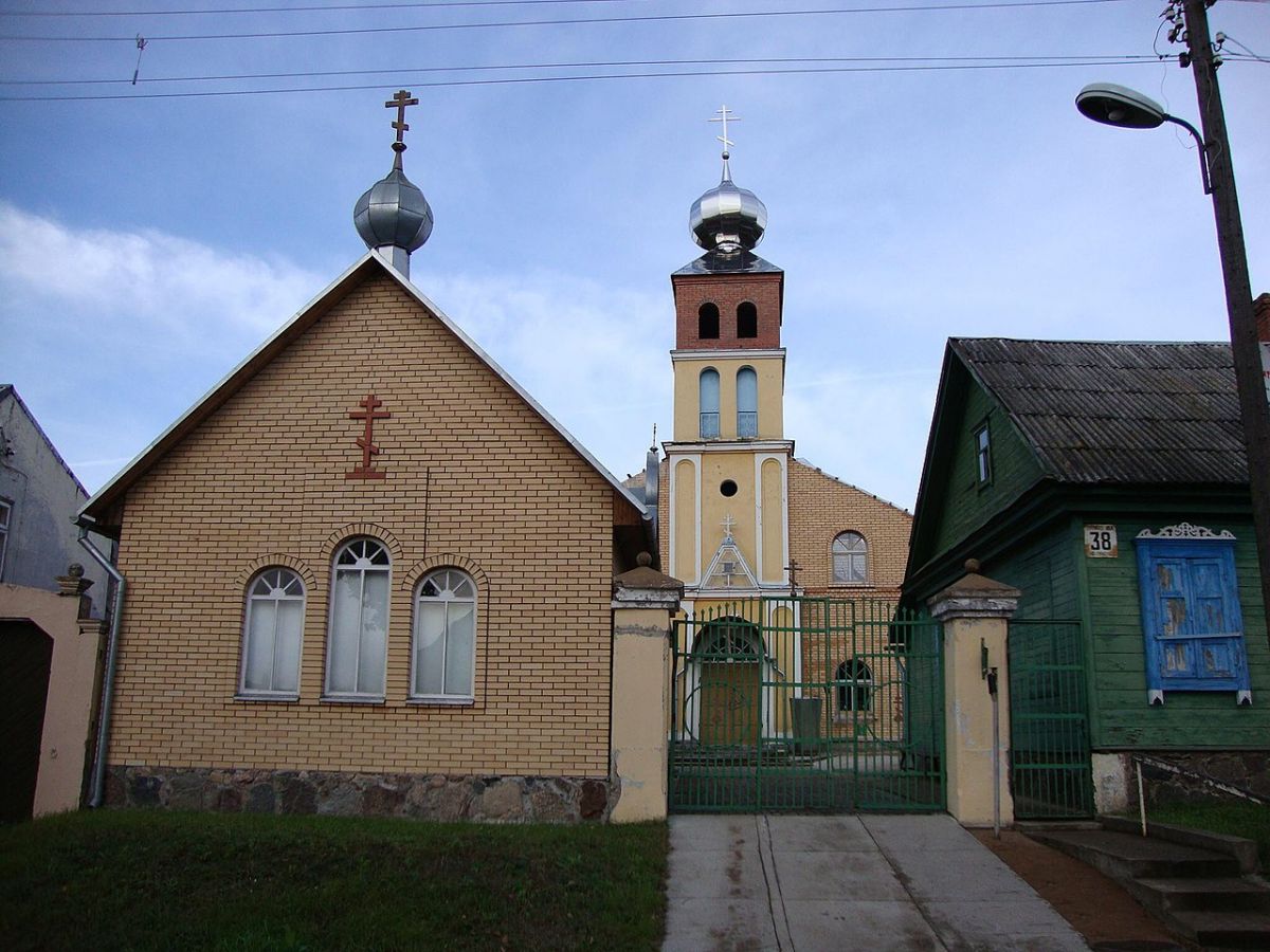 Моленная Покрова Пресвятой Богородицы и Николая Чудотворца, Даугавпилс (Даугавпилс, город, Латвия). фасады