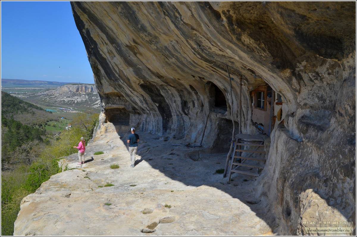 Мужской монастырь Феодора Стратилата, Большое Садовое (Бахчисарайский район, Республика Крым). архитектурные детали