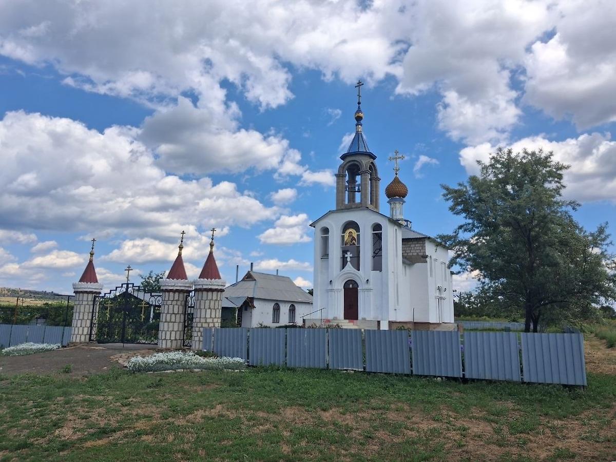 фасады. Церковь Донской иконы Божией Матери, Власовка (Краснодонский район и г. Краснодон, Украина, Луганская область)