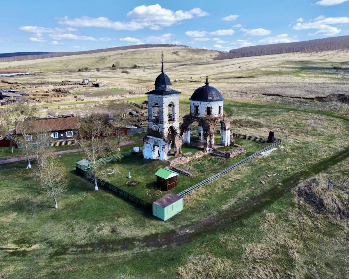 Церковь Троицы Живоначальной, Бараит (Новосёловский район, Красноярский край). фасады, Вид храма с ЮЗ