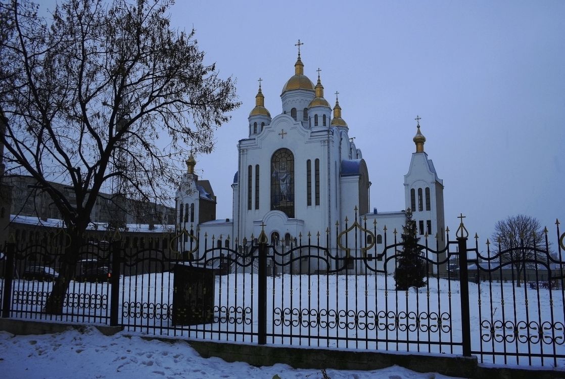 Собор Всех Черниговских Святых, Чернигов (Черниговский район, Украина, Черниговская область). общий вид в ландшафте