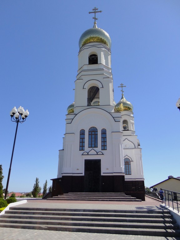 Иоанновский женский монастырь. Церковь Иоанна Кронштадтского, Алексеевка (Хвалынский район, Саратовская область). фасады