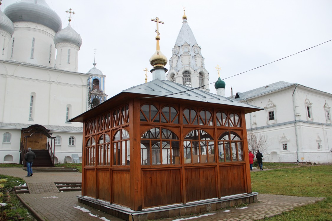 Переславль-Залесский. Никитский монастырь. Неизвестная часовня. фасады