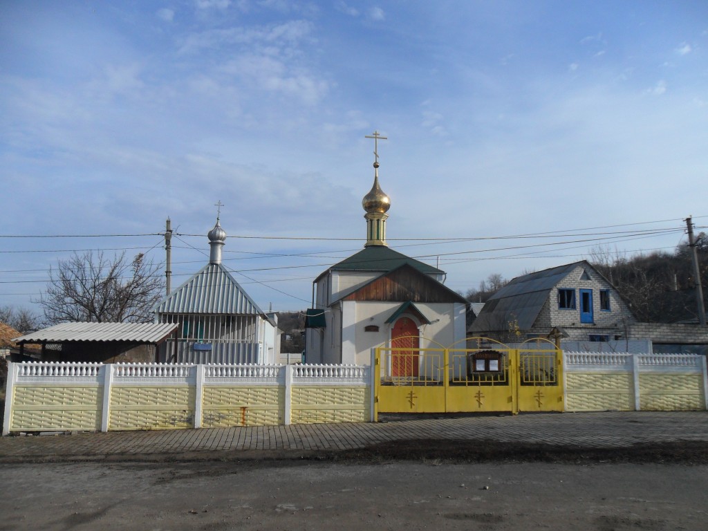 Церковь Трифона мученика, Весёленькое (Луганск, город, Украина, Луганская область). фасады