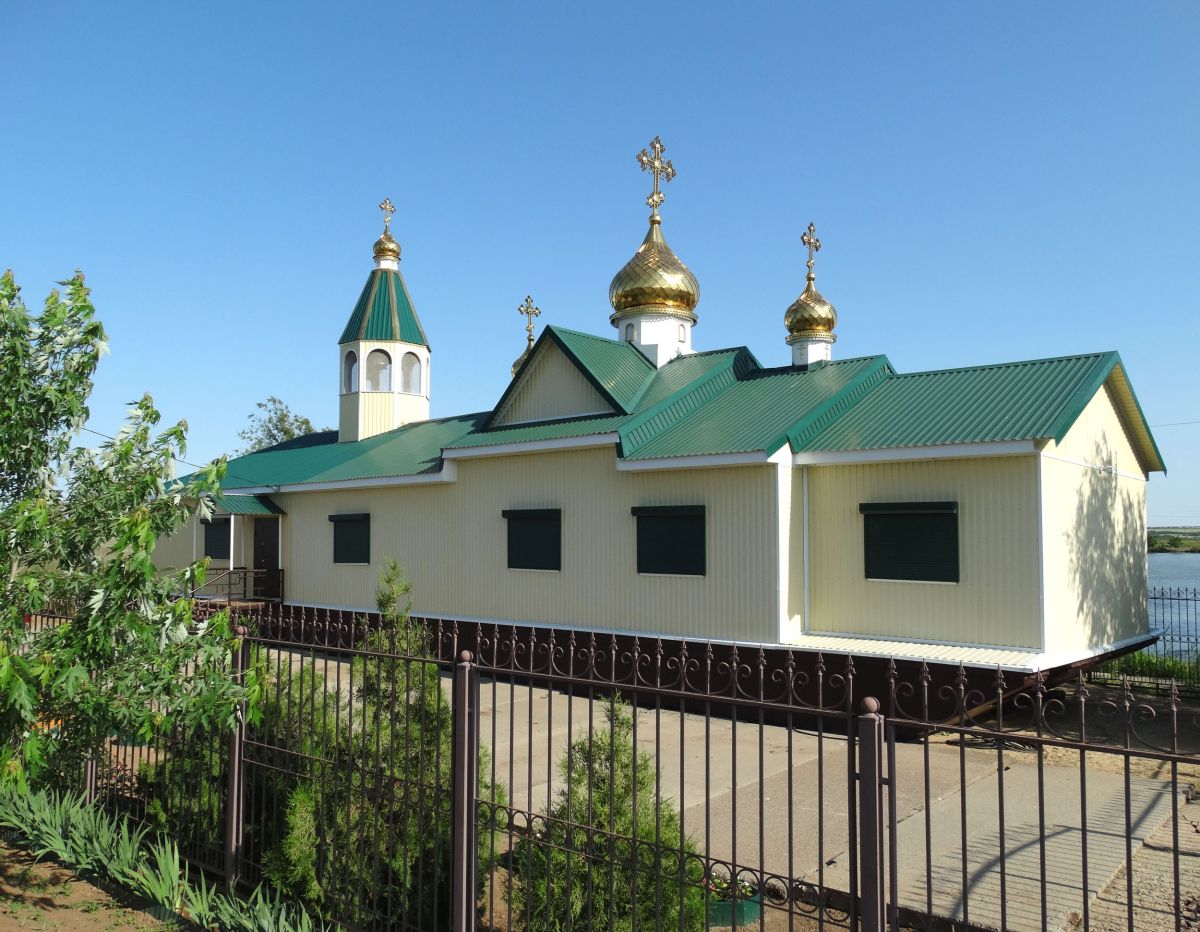 Церковь Николая Чудотворца, Октябрьский (Калачёвский район, Волгоградская область). фасады, съемка со стороны поселка