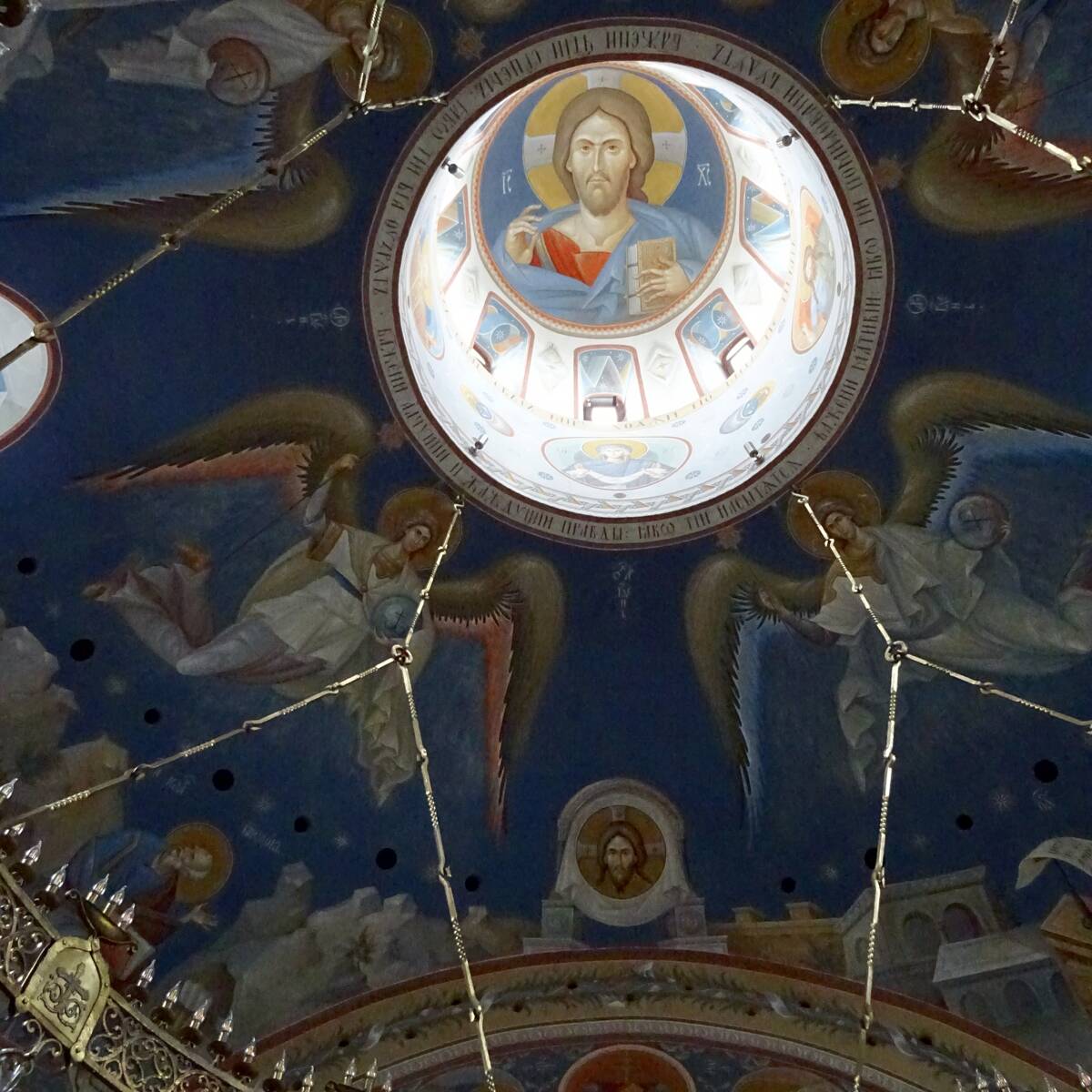 Церковь Успения Пресвятой Богородицы (новая), Феофилова Пустынь (Николаево) (Струго-Красненский район, Псковская область). интерьер и убранство, Церковь Успения Пресвятой Богородицы (новая).