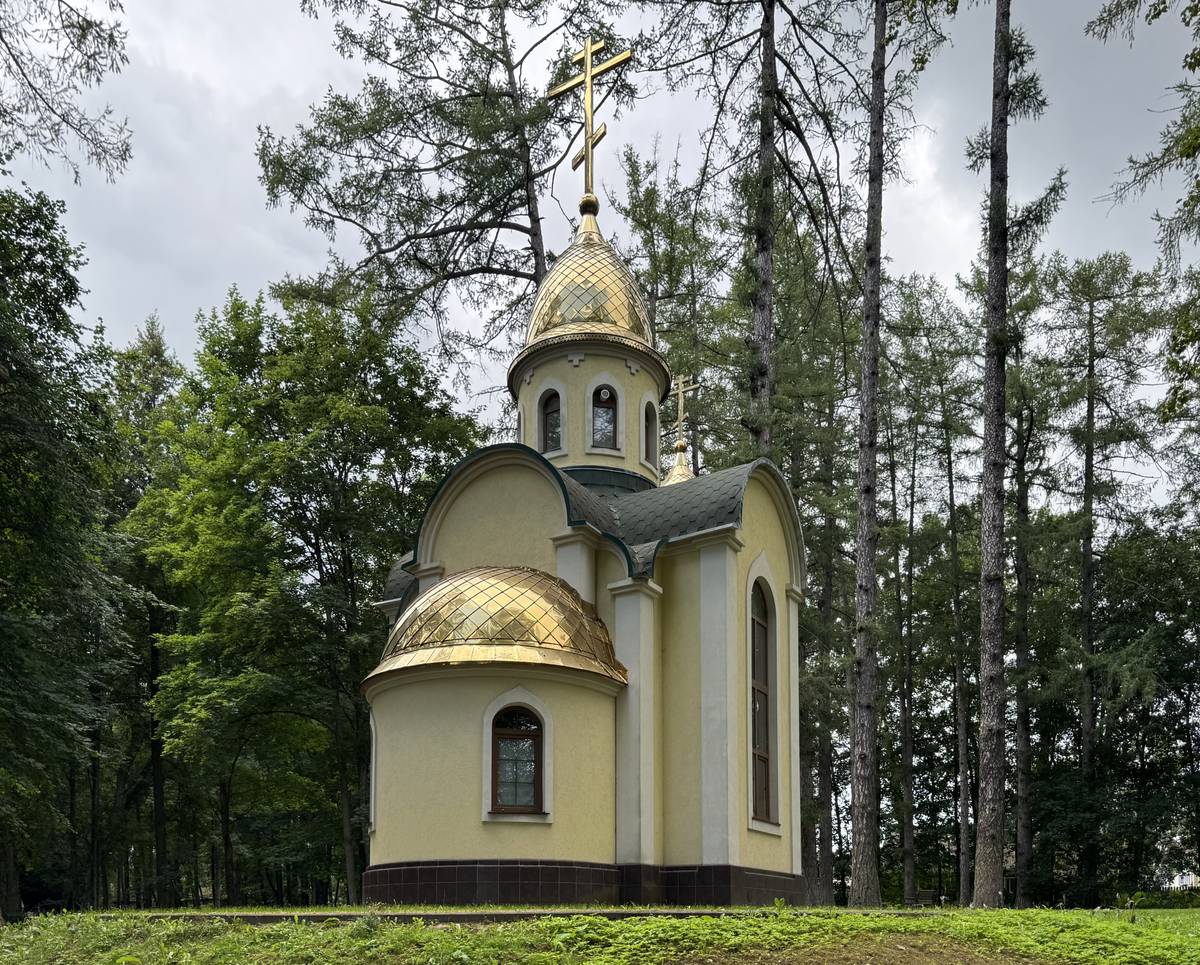 Вид с северо-востока, фасады. Церковь Троицы Живоначальной (малая), Дугино (Сычёвский район, Смоленская область)