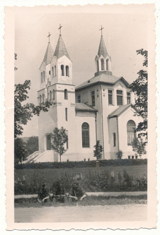 Дотнува. Церковь Петра и Павла. архивная фотография, Церковь перестроенная в костёл. Фото 1941 г. с аукциона e-bay.de