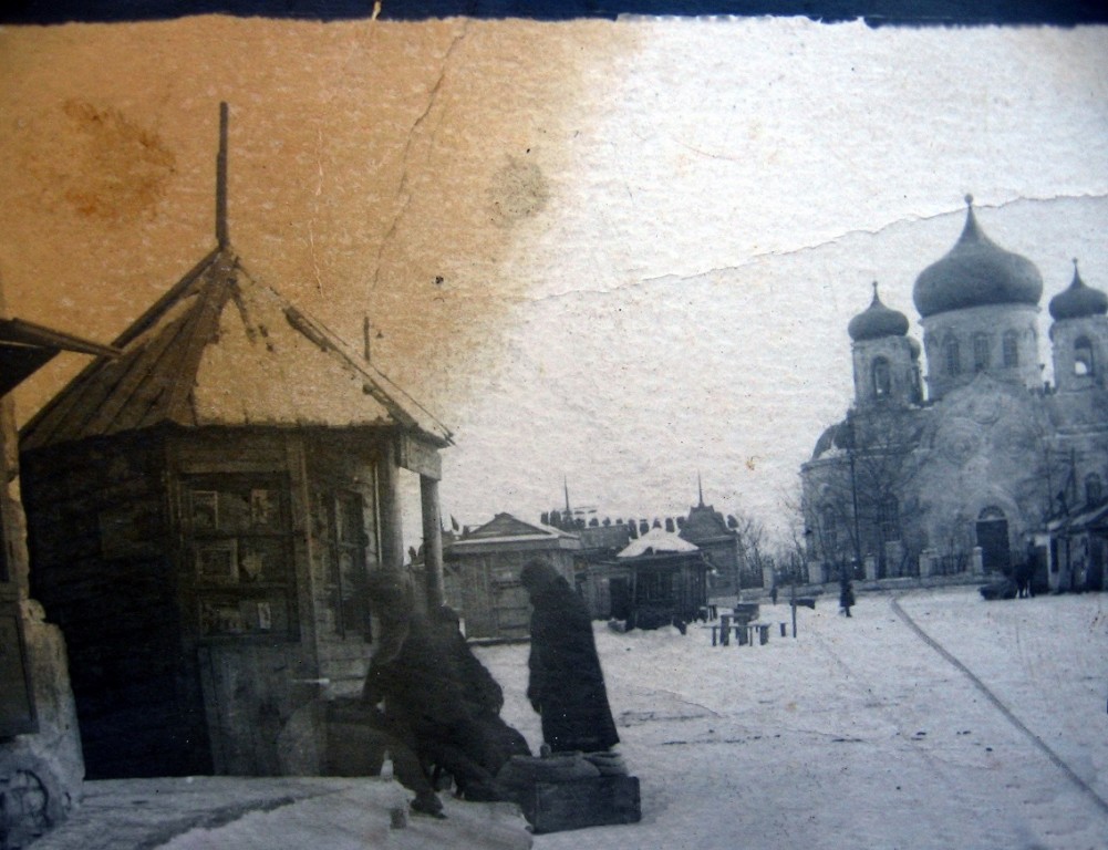 Церковь Владимирской иконы Божией Матери, Валуйки (Валуйский район, Белгородская область). архивная фотография, Частная коллекция. Фото 1930-х годов