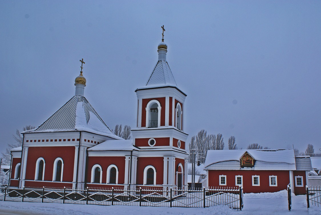 Вольск. Церковь Успения Пресвятой Богородицы в посёлке завода 
