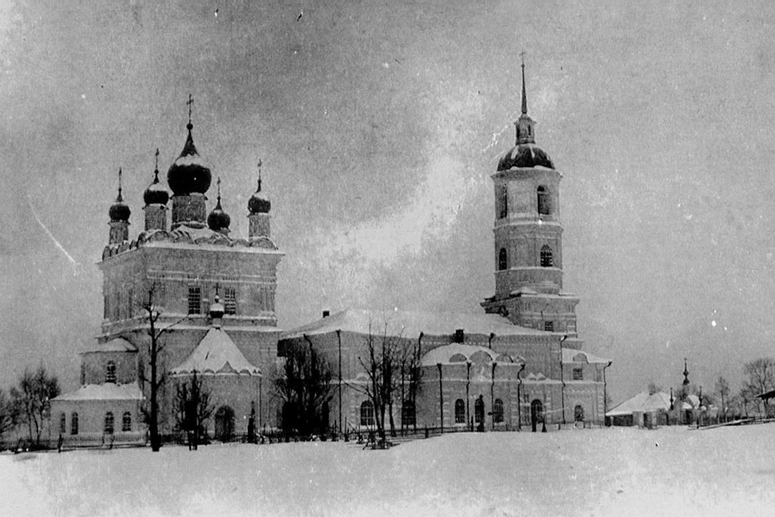 Луптюг. Церковь Рождества Христова. архивная фотография, Фотография с приходского сайта.