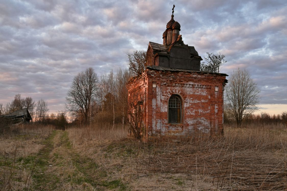 Неизвестная часовня, Кулигино (Бежецкий район, Тверская область). фасады, Вид с юго-запада
