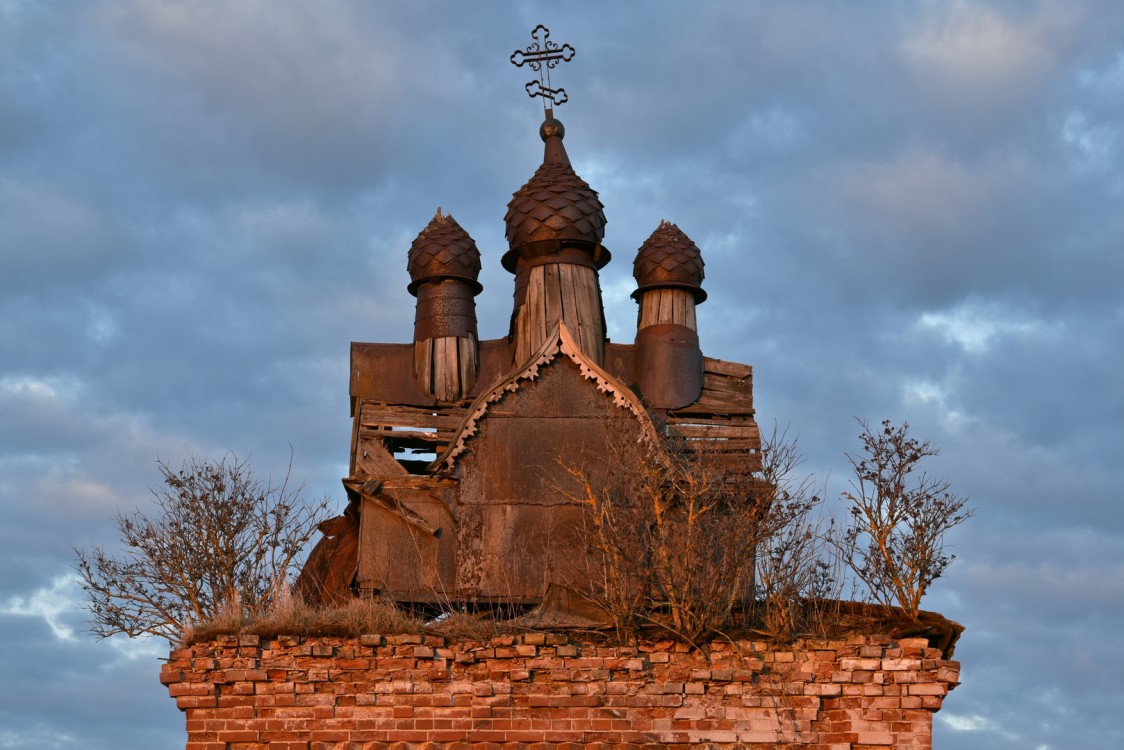 Неизвестная часовня, Кулигино (Бежецкий район, Тверская область). архитектурные детали, Вид с запада на завершение часовни